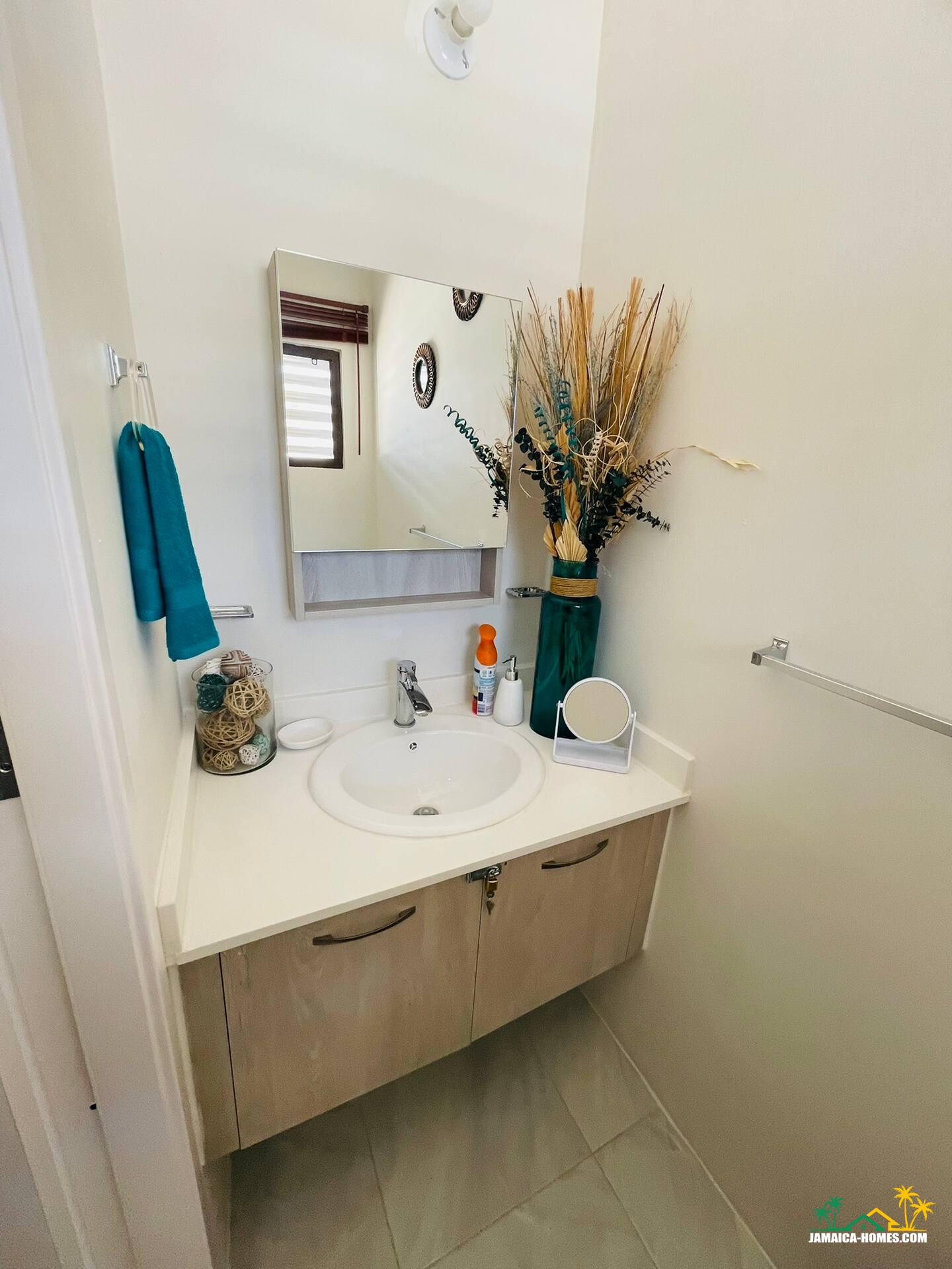 0f4372e9-f605-416d-9f31-8675ae03f43d