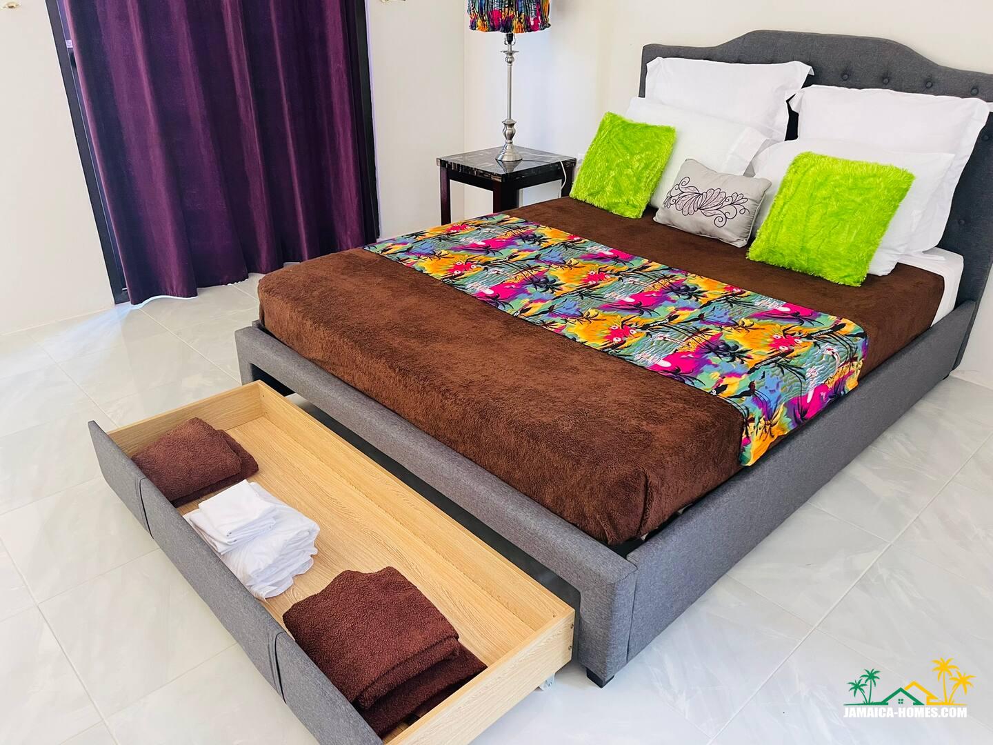 4ae7d84f-47f1-446a-b82d-6a432de77f0d