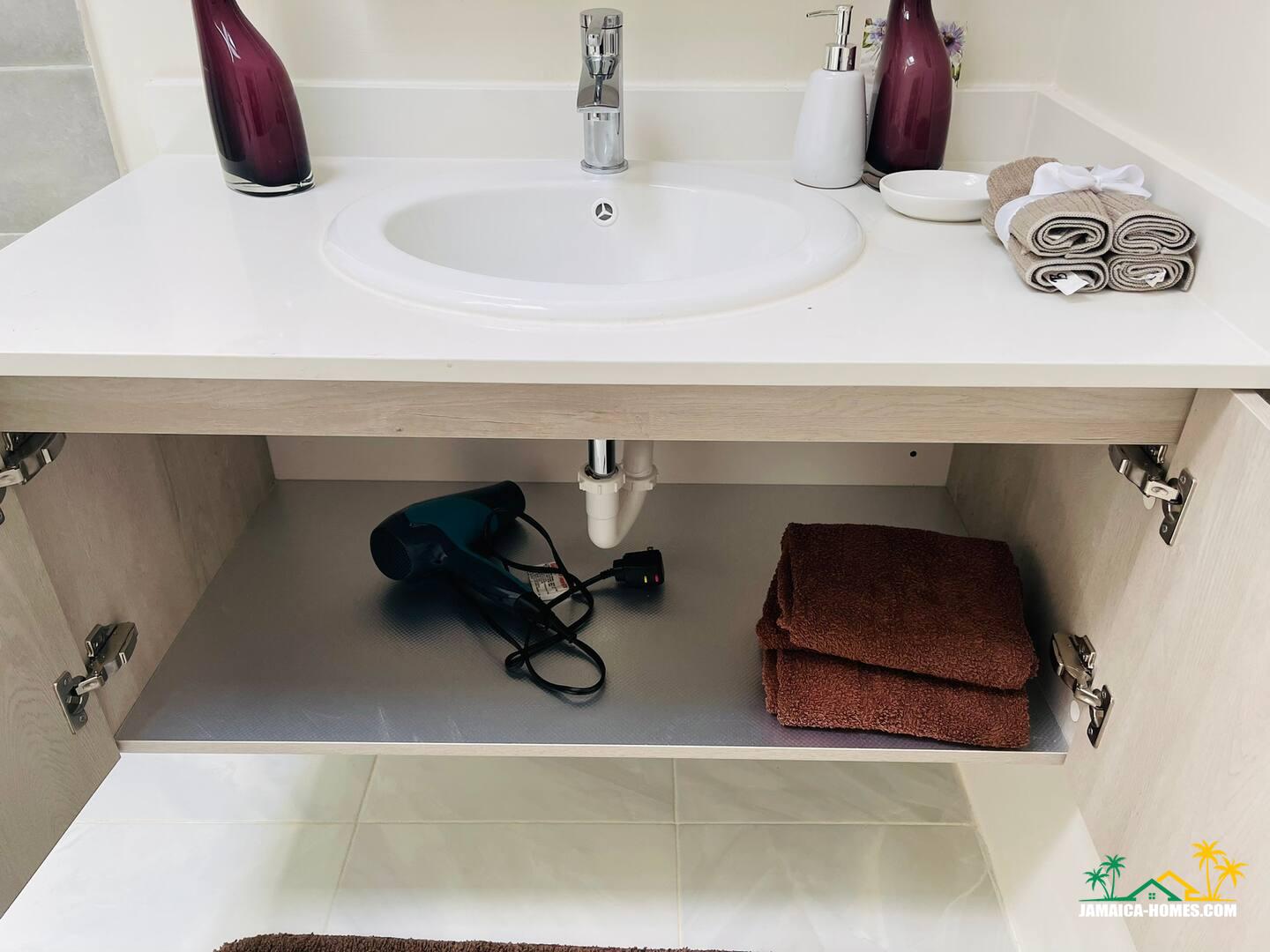 880a90cf-d9b4-4d31-8387-2282860f4ee9