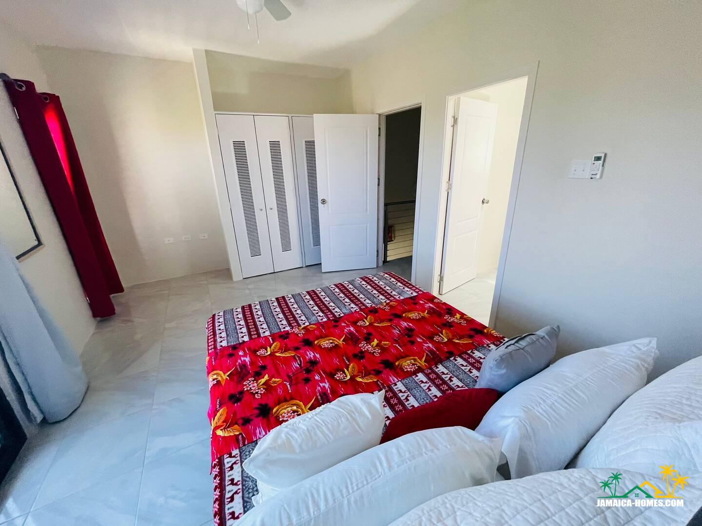 8912b694-9691-477e-8577-8f4f67032ad4