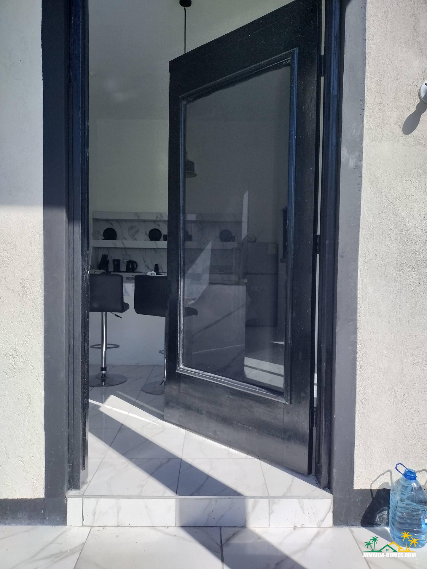 7ddcdb95-703f-4202-aaff-48ae812a1bcf